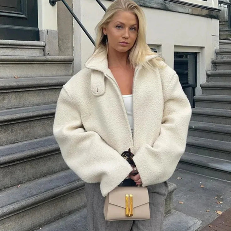 Naomi – Jakke med lange ermer, jakkeslag og glidelås foran