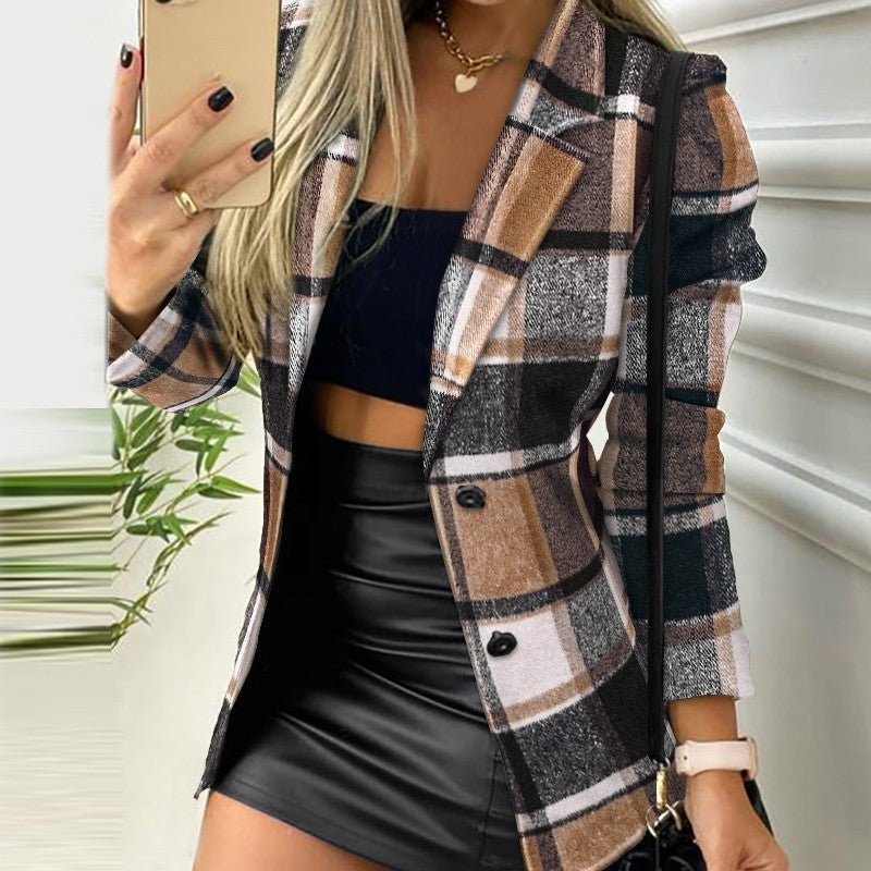 Cecilie - Lange ermer kåpe med jakkeslag og knappelukking