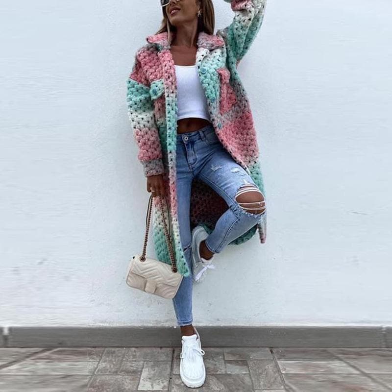 Elena - Lang og flerfarget kåpe med koselig design