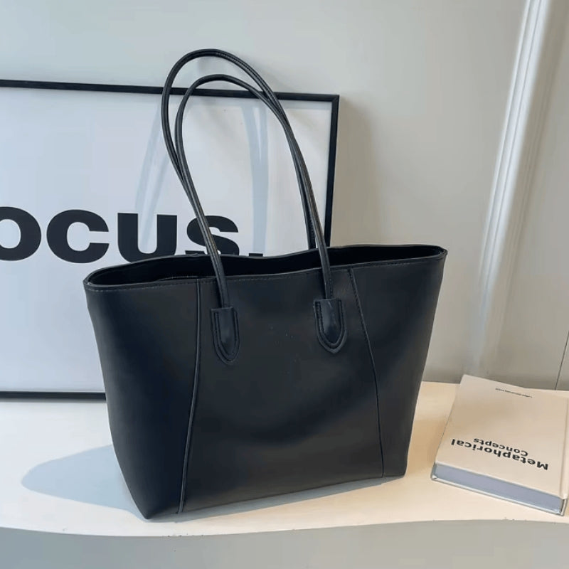 Samantha – Skulderveske med hanker og innvendig glidelåslomme