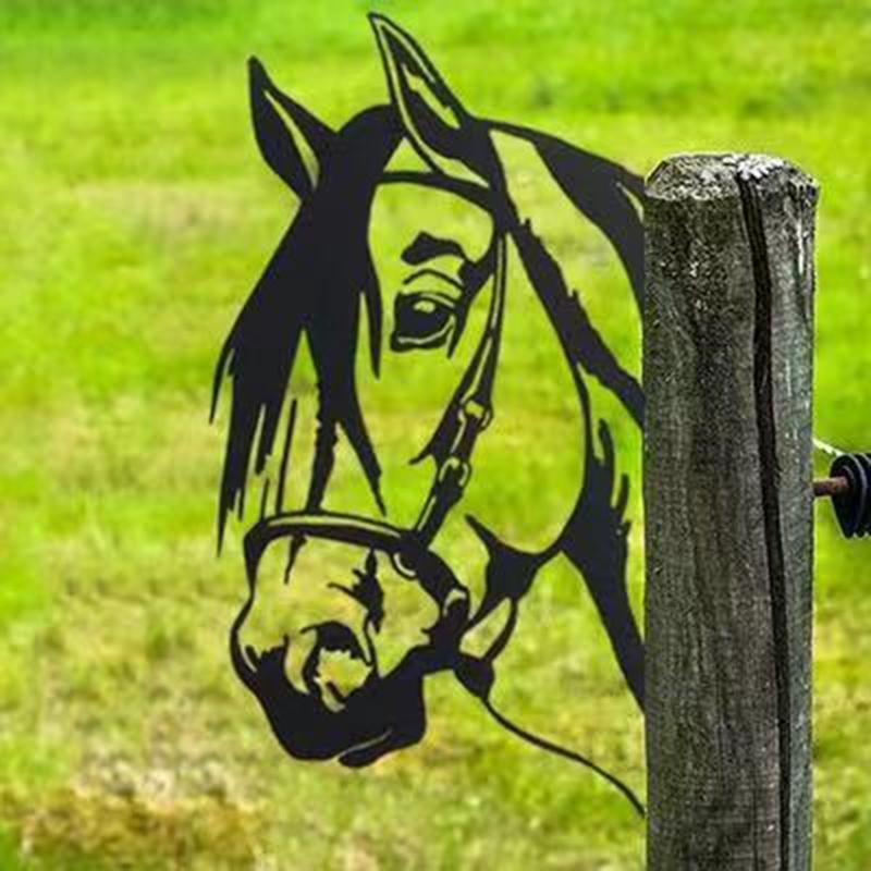 PeepCraft - Tittende geit Kunstverk for hagedekor
