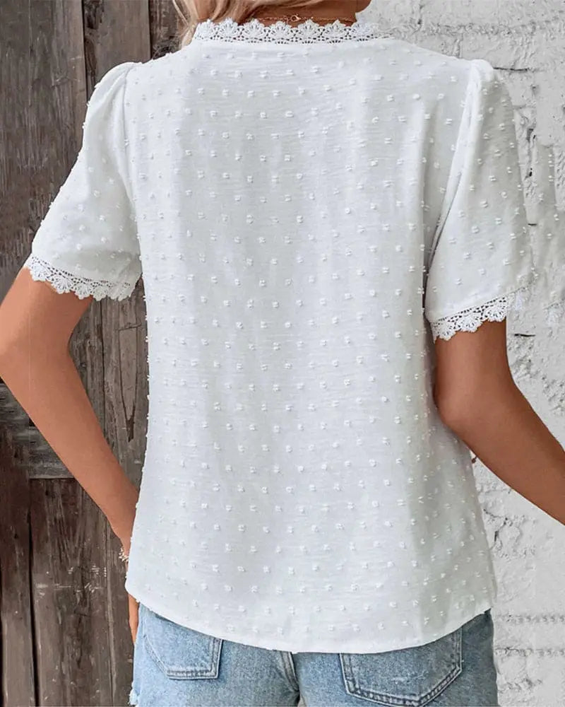 Jasmine - Bluse med avslappet passform med prikkete tekstur og blondekant