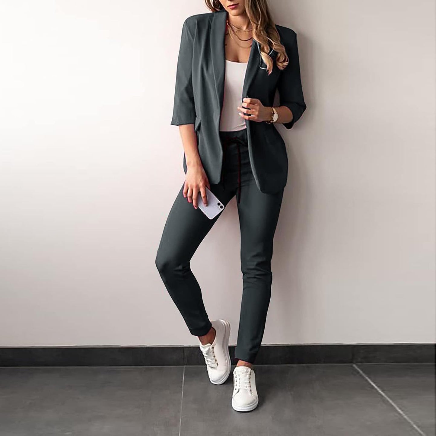 Ava - Smarte casual 2-delt sett med skreddersydd blazer og jogge bukser