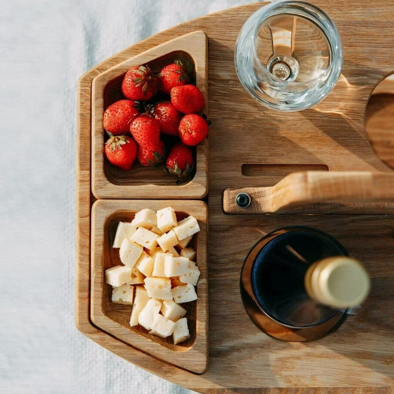 WineTrek - Kompakt vinbord for stilfulle utendørssamlinger