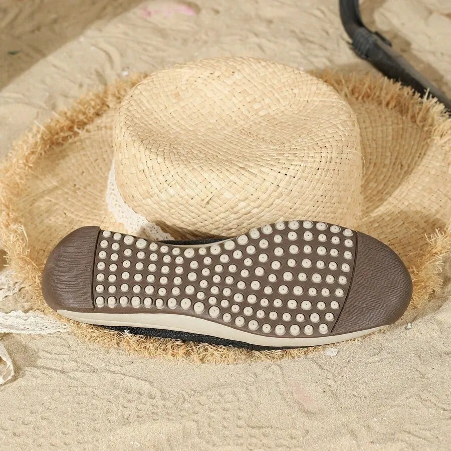 Olivia - Casual slip-on-sko med kryssremdesign