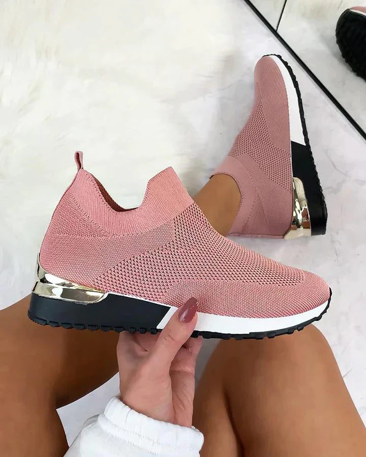 Natalie - Slip-on joggesko med tykk såle og skinnende ankeldetaljer
