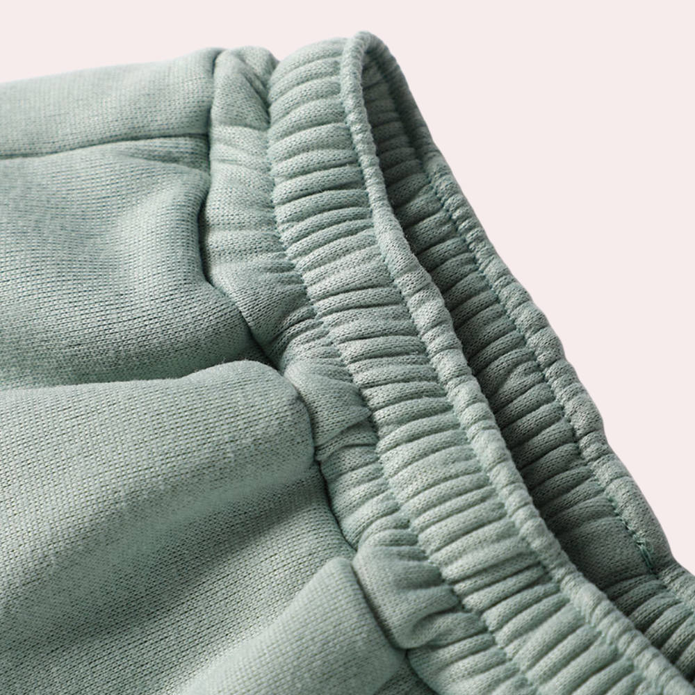 Keelin – Stilig todelt joggedress med Trendy Halvglidelåsvest