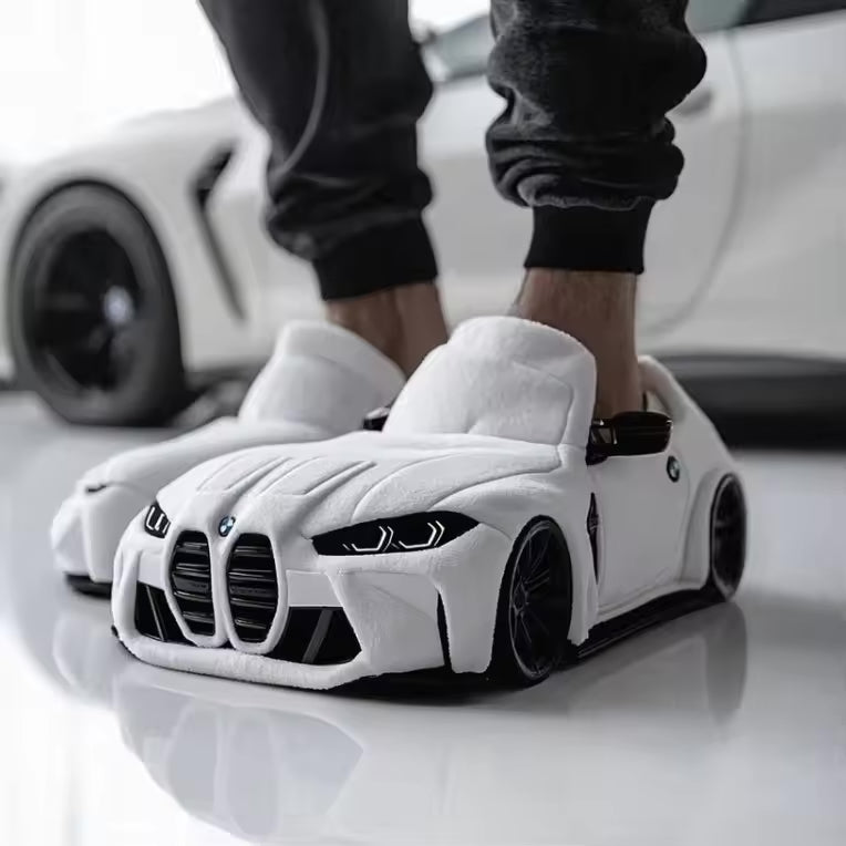 GearDrive - Tøfler med sklisikker såle og bilinspirert design
