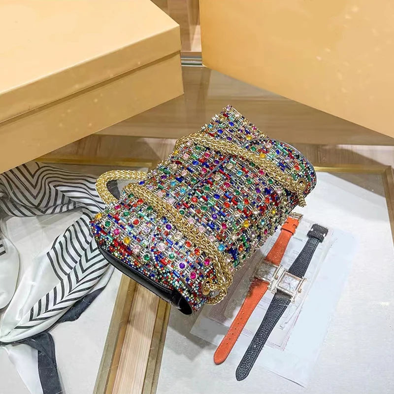 Livia – Håndveske med Skulderstropp og Frontlokk