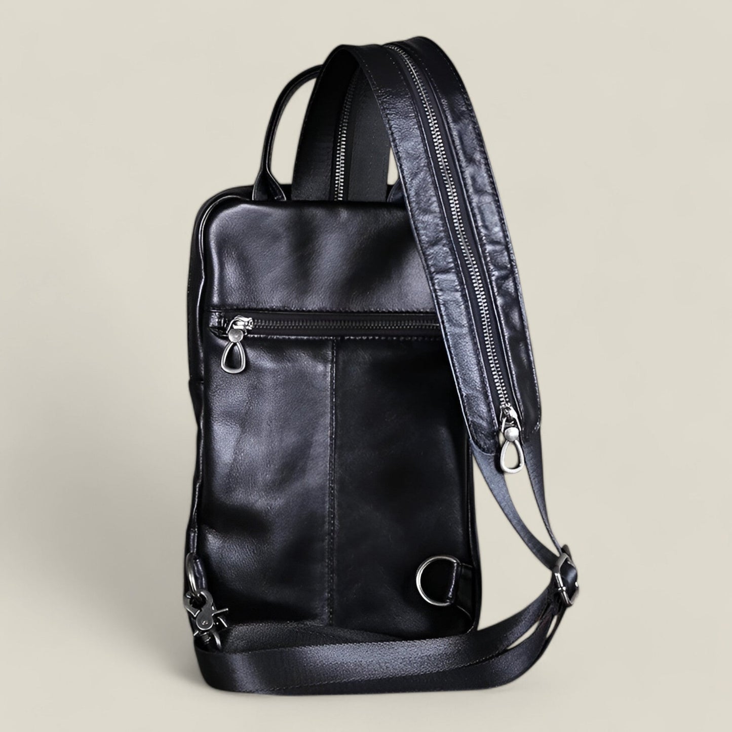 Emil - Elegant Allsidig Brystveske/Ryggsekk med Romslig Design-2