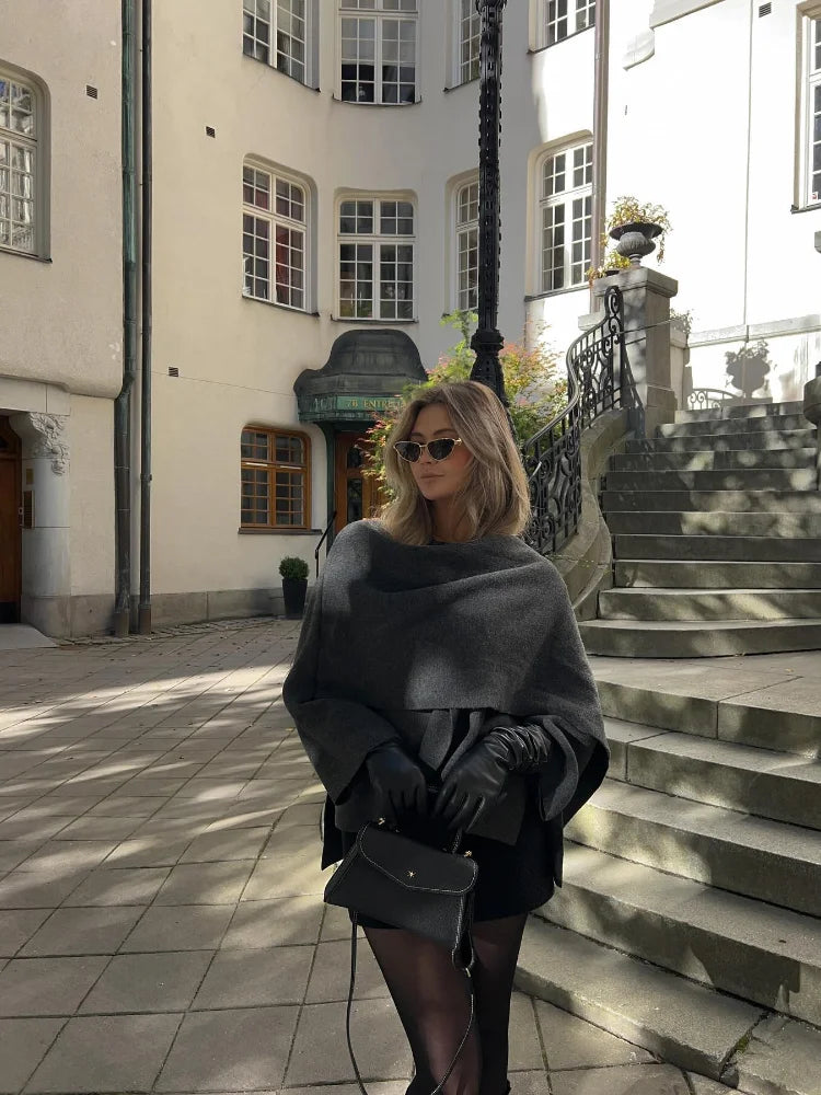 Hannah - Komfortabel, langermet, løs kåpe med skjerf