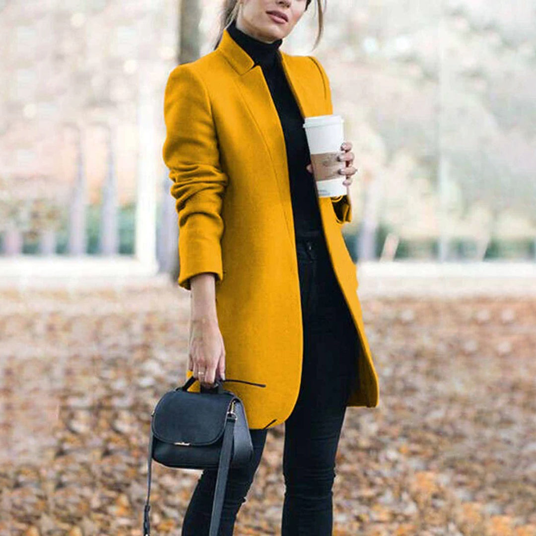 Irina – Elegant Langermet Jakke med Jakkekrage