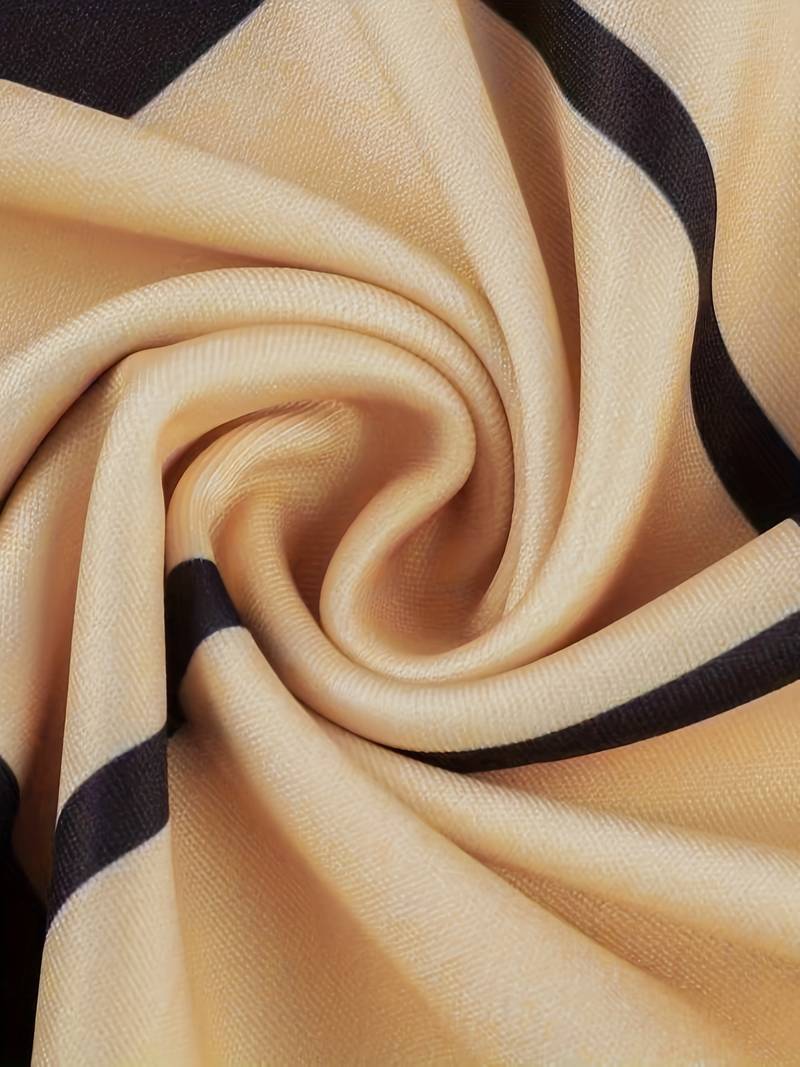 Catherine - Figursydd midikjole med rutete mønster og skreddersydd passform