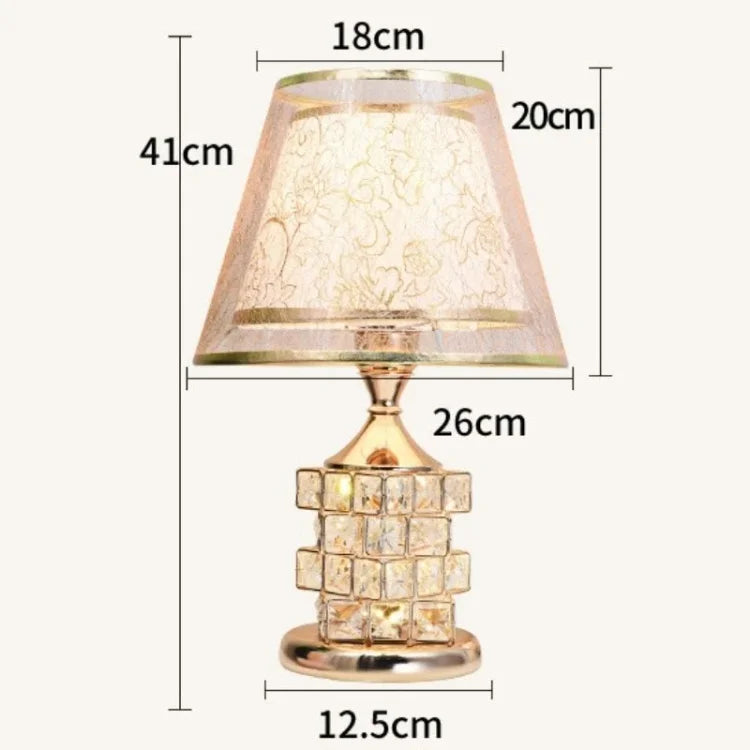 CrystalShine - Elegant LED-lampe i gullkrystall for stilfull belysning