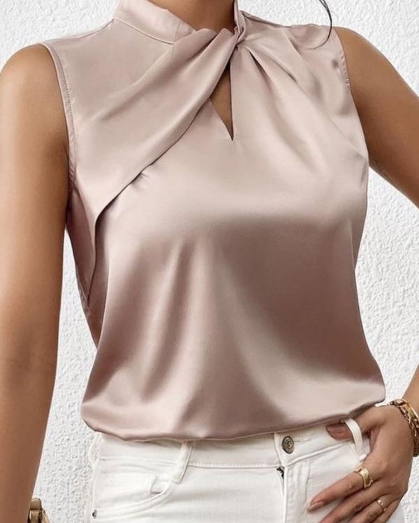 Lyra - Satengbluse med vridd ståkrage for stilfull look