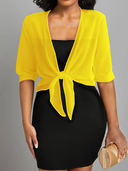 Naya – Åpen bluse foran med korte ermer og skreddersydd passform for raffinert utseende