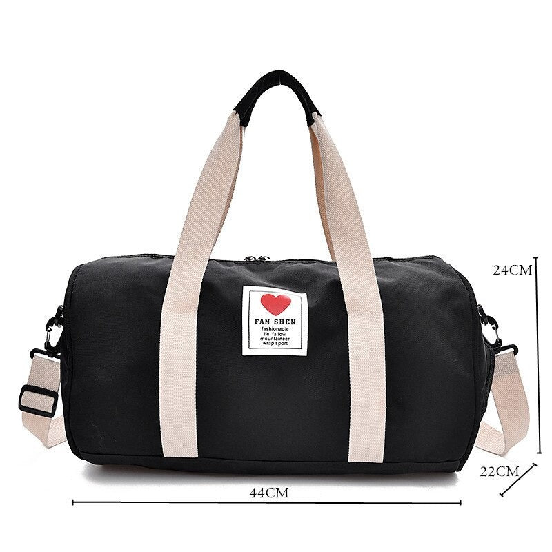 Aria - treningsbag for reise Rommelig og stilig design med ekstra skolomme og justerbar stropp