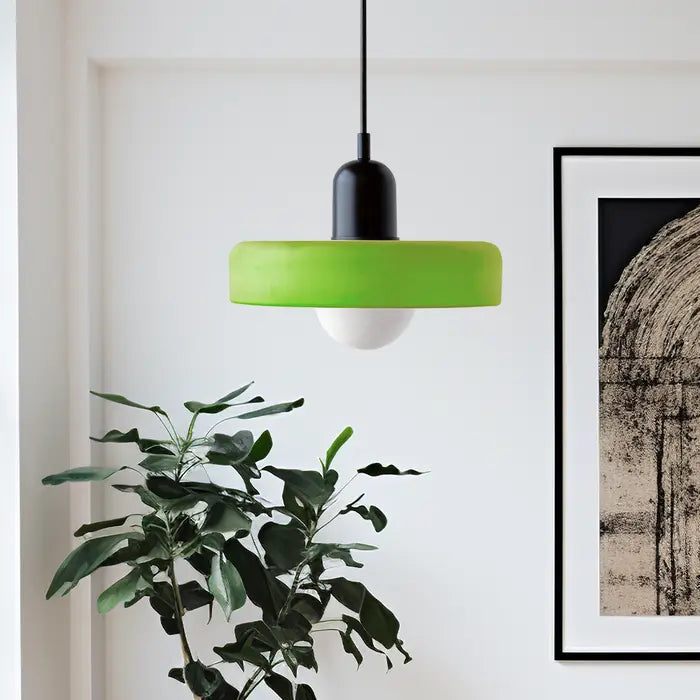 VitraLume - Kunstnerisk pendellampe i farget glass for levende belysning i hjemmet