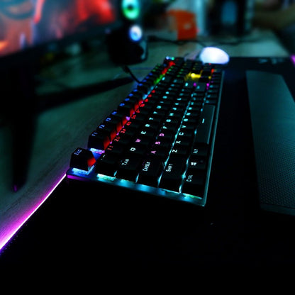KeyGlow – Kablet Mekanisk Gamingtastatur med RGB Bakbelysning og Håndleddsstøtte