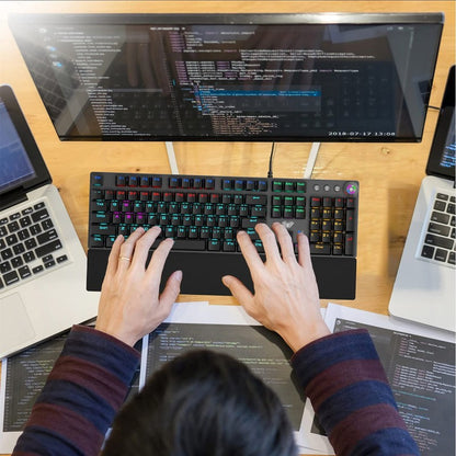 KeyGlow – Kablet Mekanisk Gamingtastatur med RGB Bakbelysning og Håndleddsstøtte