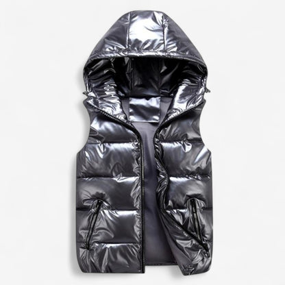 Manfred – Ermeløs polstret jakke med hette og glidelås