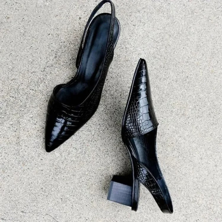 Sophia - Slingback hæler med spiss tå og lav blokkhæl