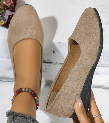 Nina - Loafers med kilehæl med myk finish og Raffinert design