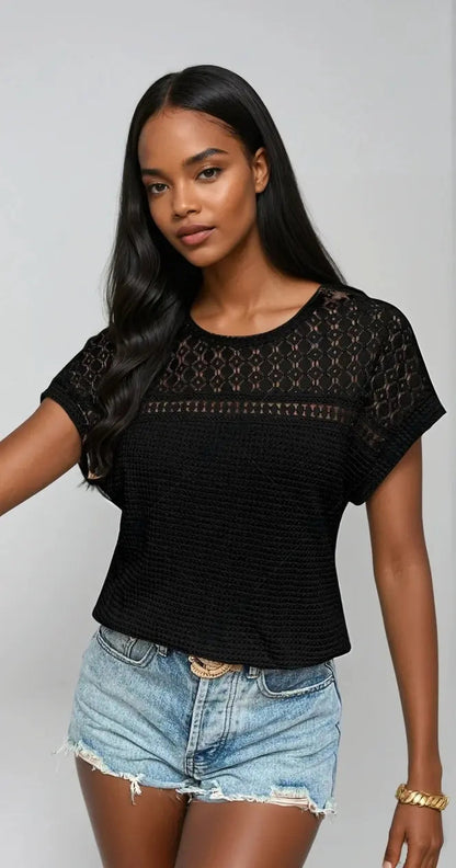 Clara - Bluse med avslappet passform med gitterutskjæringer