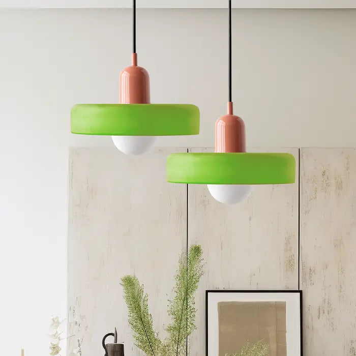VitraLume - Kunstnerisk pendellampe i farget glass for levende belysning i hjemmet