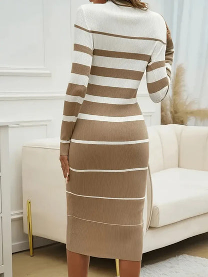 Lila - Stripet bodycon kjole med lange ermer og ribbet stoff