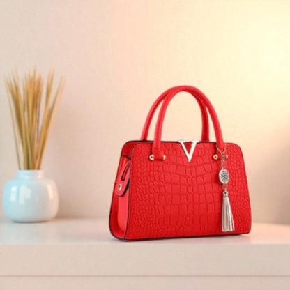 Camilla – Skulderveske med Krokodillemønster og Justerbar Stropp