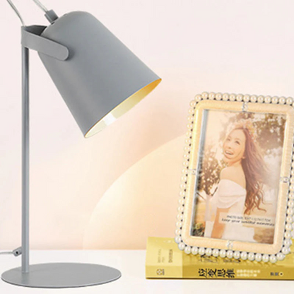 GlowShade – Skrivebordslampe med justerbar skjerm for stilig og unik belysning