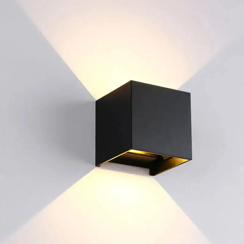 LumeGuard - Værbestandig LED-vegglampe med fjernkontroll