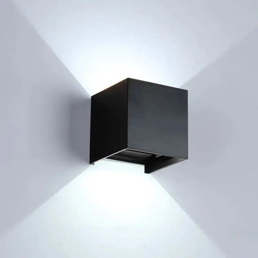 LumeGuard - Værbestandig LED-vegglampe med fjernkontroll