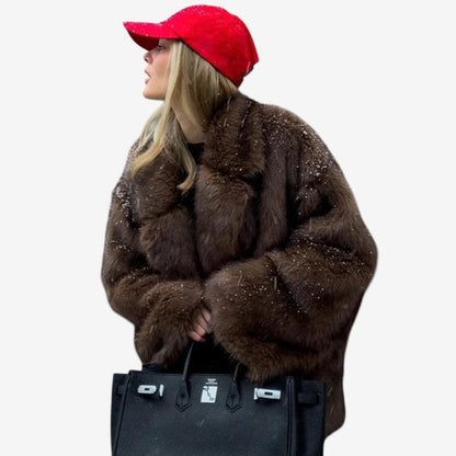 Elise – Langermet oversized kåpe med slagkrage