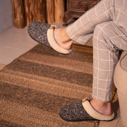 CozyStep – Tøfler med Rund Tå og Slip-On Design