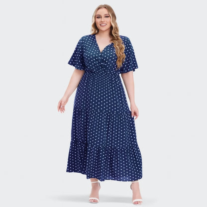 Sabine - Plus size maxikjole med prikker og V-hals