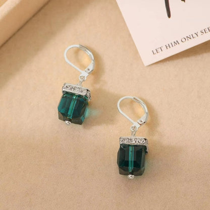 Ingrid – Stilfulle firkantede øredobber med moderne preg