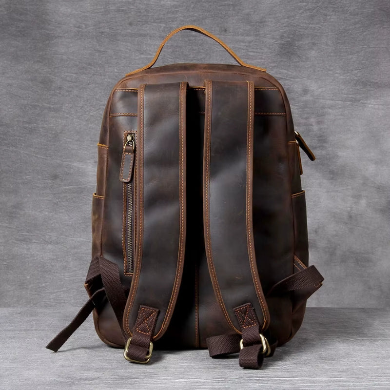 Petter – Stor ryggsekk med justerbare stropper og glidelåslommer