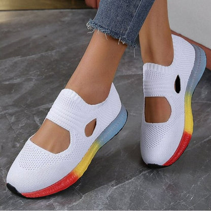 Lauren - Slip on joggesko med utskårne detaljer og fargerik såle