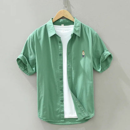 Paul – Kortermet Skjorte med Brodert Design og Knappelukking