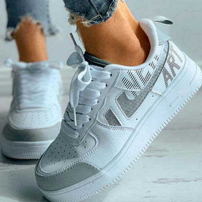 Lara – Retro inspirerte sneakers med moderne kant og dristig silhuett