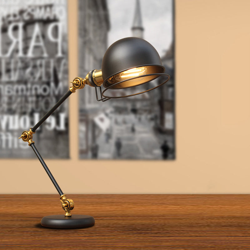 FlexiGlow – Bordlampe med svingarm og justerbart svingledd