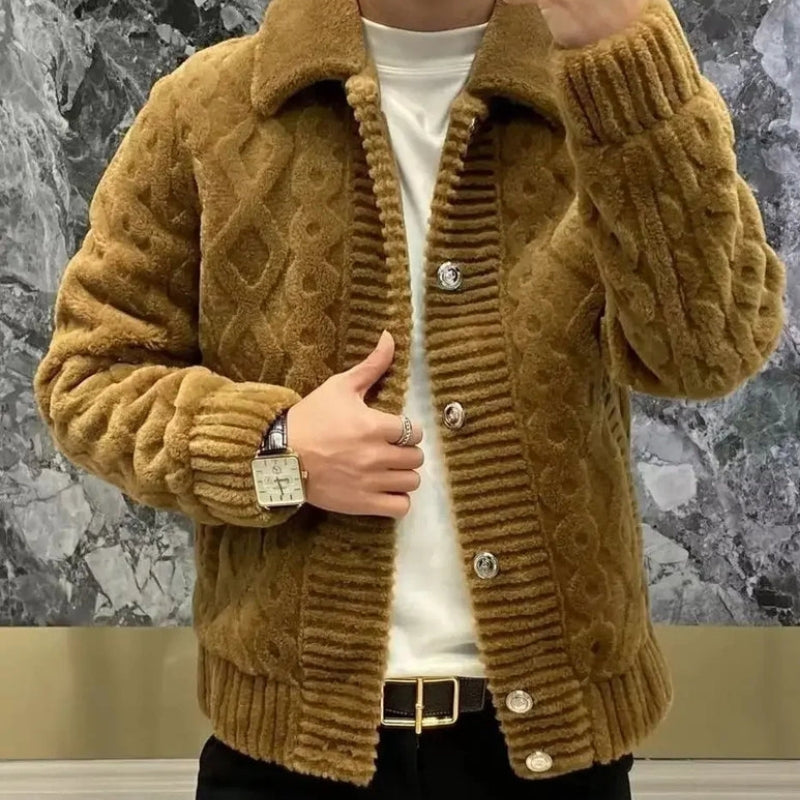 Carson – Langermet Cardigan med Nedfoldt Krage og Knappelukking