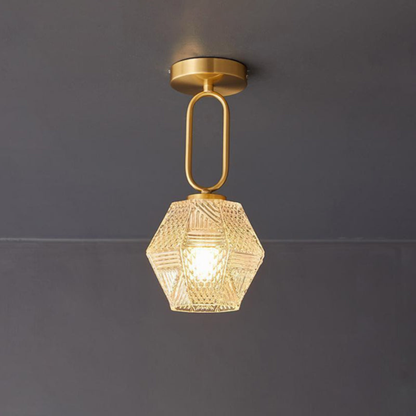 GlowJewel – Messing og Glass Taklampe med Diamantskåret Design