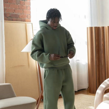 Morten – To-delt sett med langermet hettegenser og vide bukser