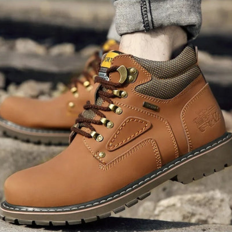 Philip – Støvler med sklisåle, rund tå og snøring