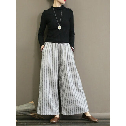 Rhea - Bukser med vidde ben med vertikale striper og avslappet passform