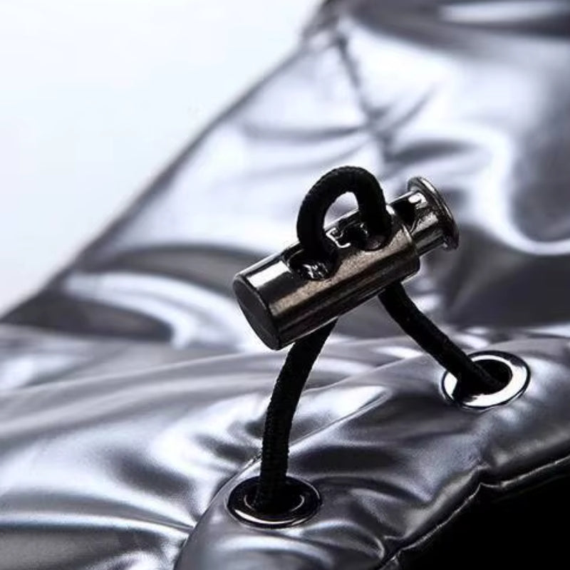 Manfred – Ermeløs polstret jakke med hette og glidelås