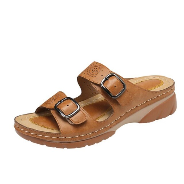 Olivia - Slide on sandaler med justerbare spenner og perforert overdel